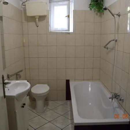 In Balatonboglar/balaton 18183 Apartment