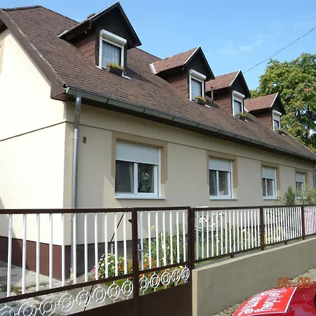 In Balatonboglar/balaton 18183 Apartment